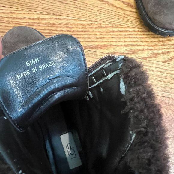 Brown Bootie Front zip, fuzzy cuff - Picture 3 of 4